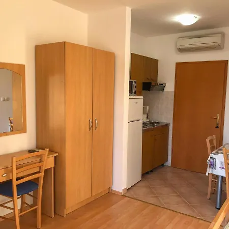Apartments Palit Rab Exterior photo