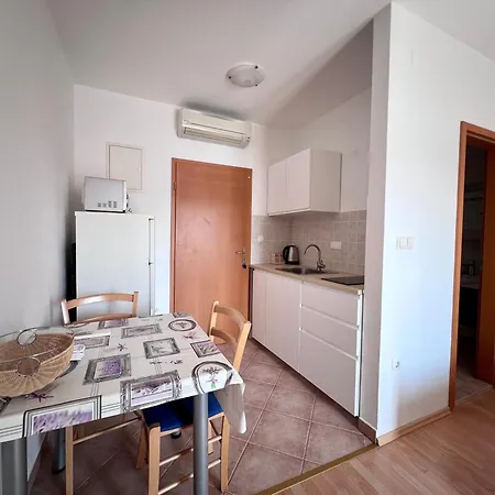 Apartments Palit Rab Exterior photo