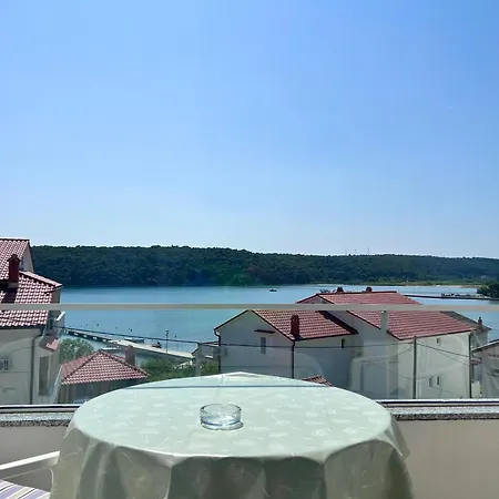 Apartments Palit Rab Exterior photo