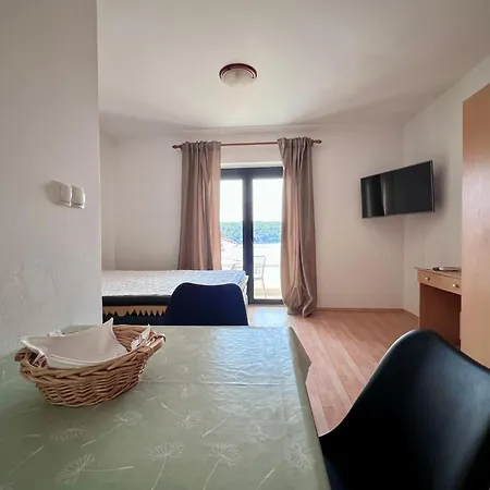 Apartments Palit Rab Exterior photo